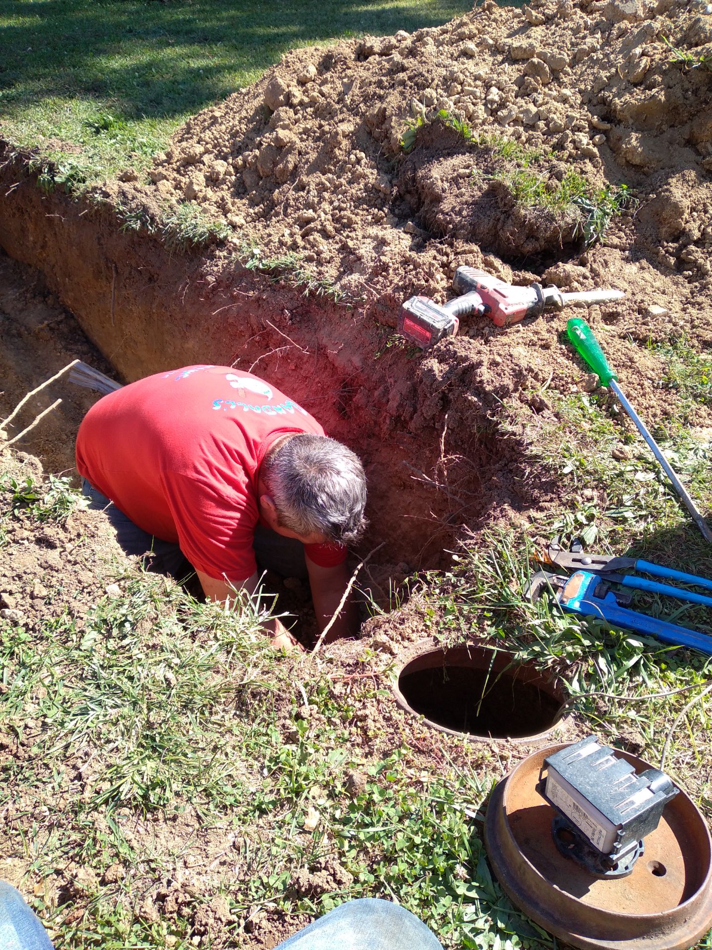 Some extreme leaks underground require extreme measures. Sometimes it\'s easier and less expensive to lay out new underground PEX from the street to the crawlspace. 